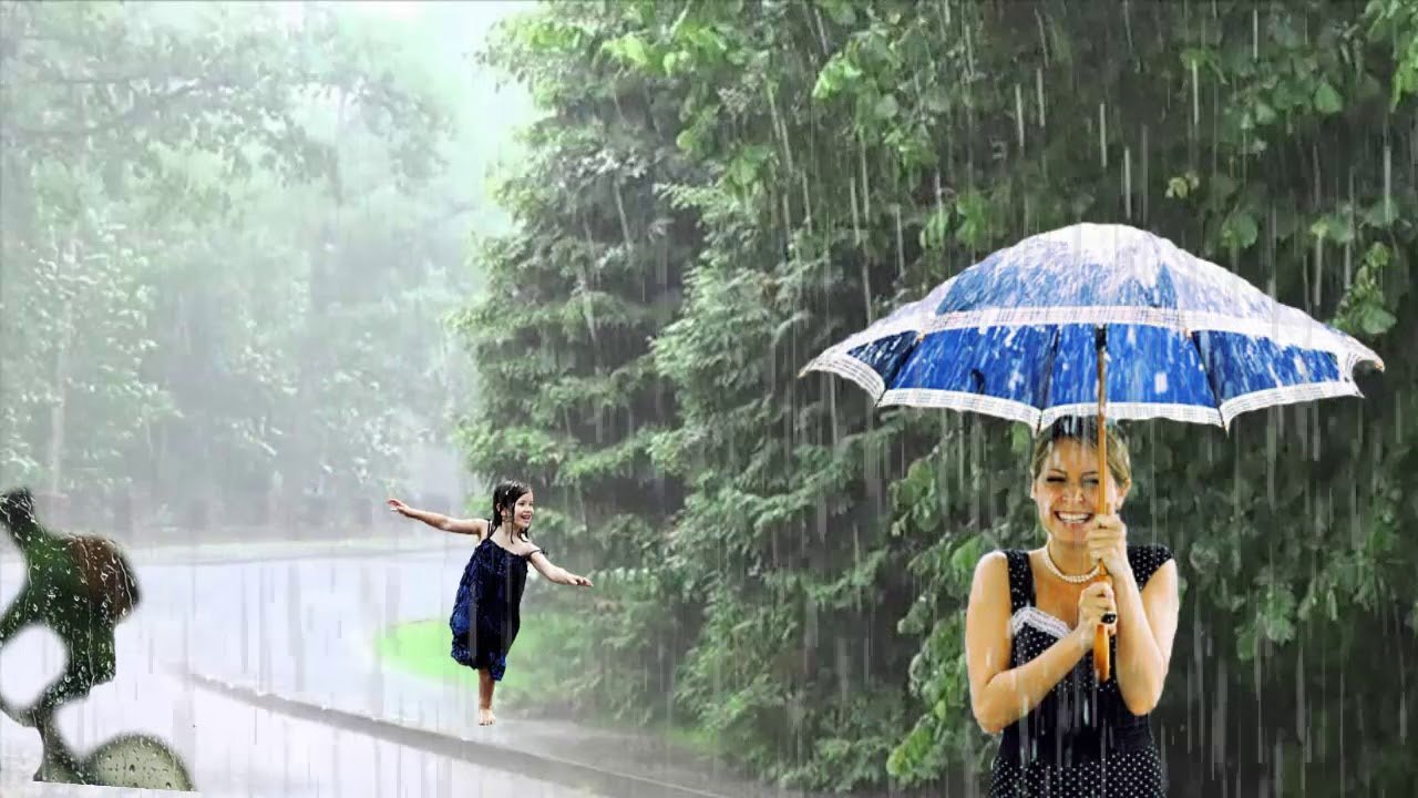 Бесплатные дождливые открытки. Человек под зонтиком. Дождливый летний день. Дождливое лето. Под летним дождем.