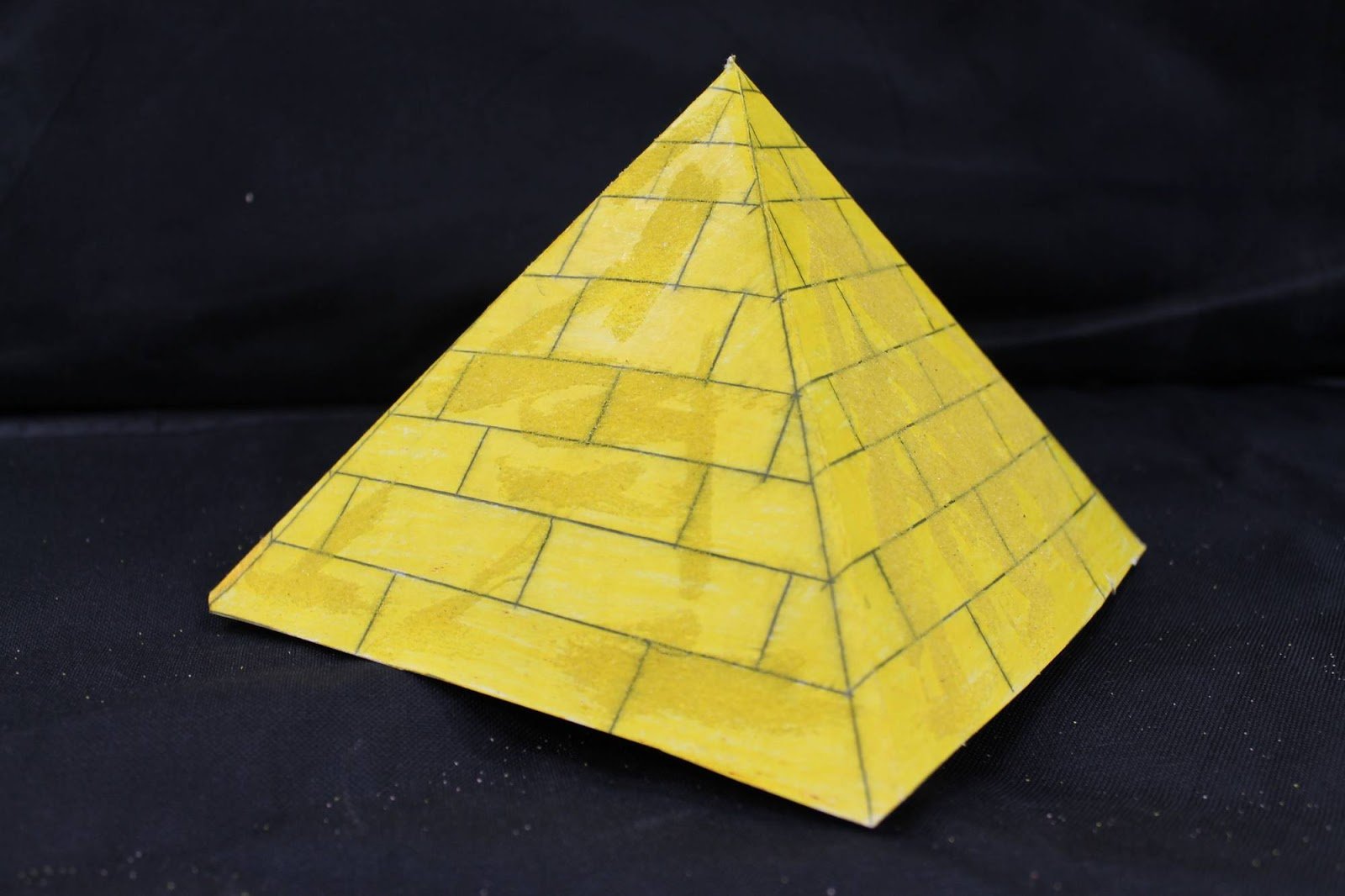 Пирамиды. Набор для создания гипсового рельефа и его росписи (727004)