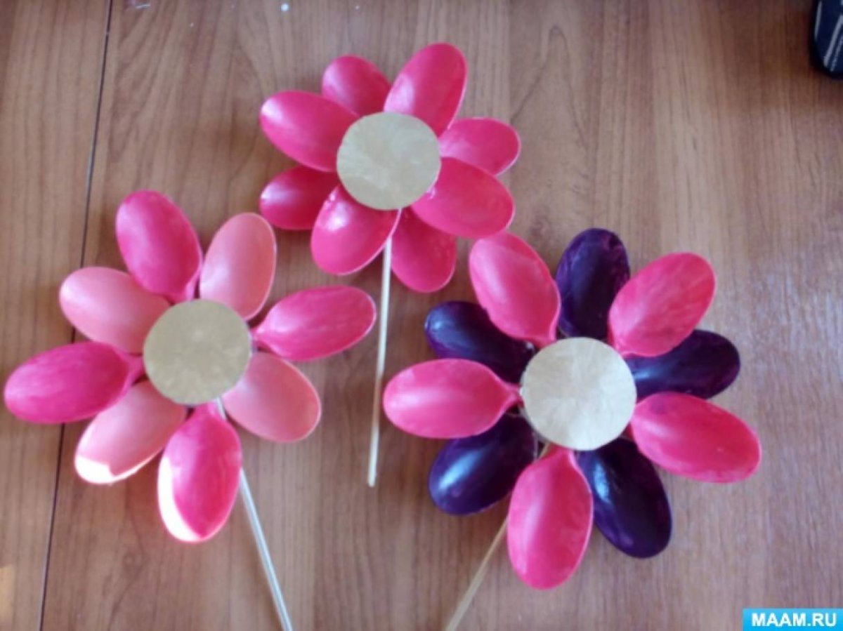 Поделки из пластиковых ложек