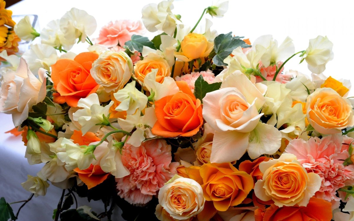 Красивый букет цветов с днем рождения женщине