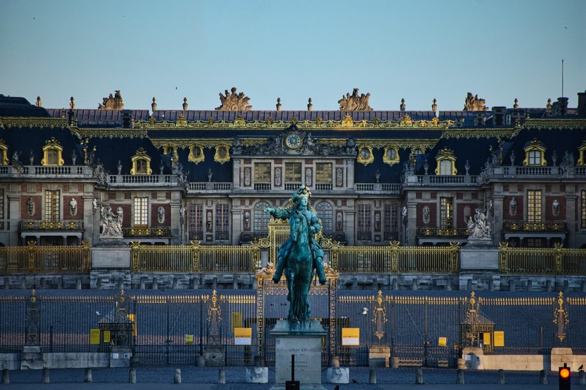 Большой дворец париж