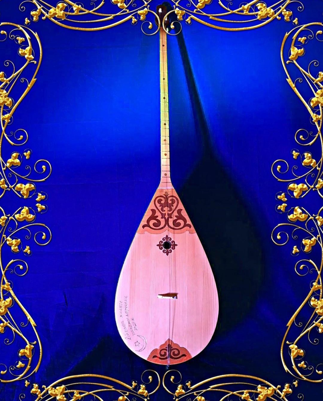Казахский кюй. Национальный инструмент казахов домбра. Казахский инструмент домбра. Домбра 3 струнная казахская. Домбра струнные Щипковые музыкальные инструменты.