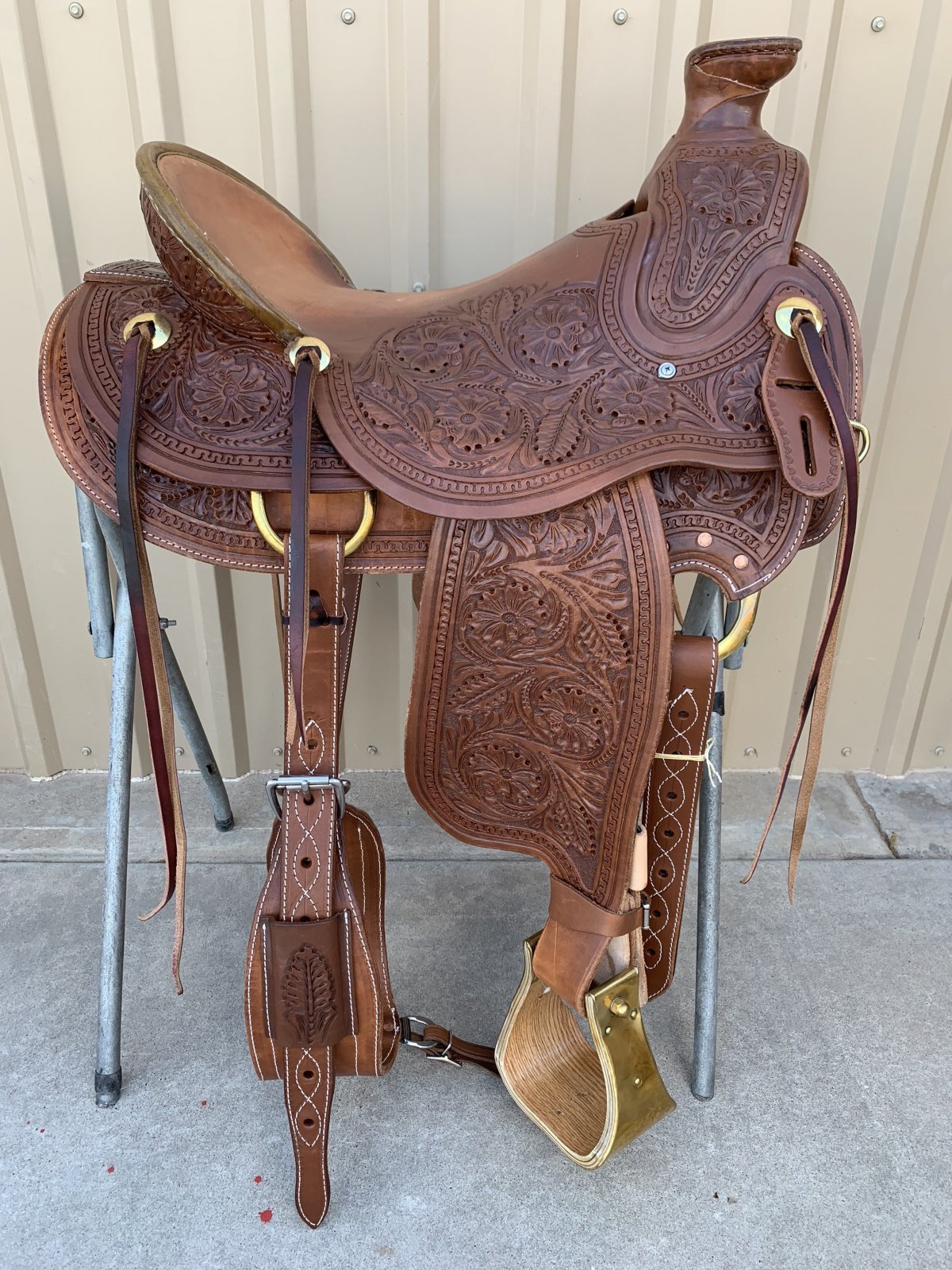 Красивые вестерн седла