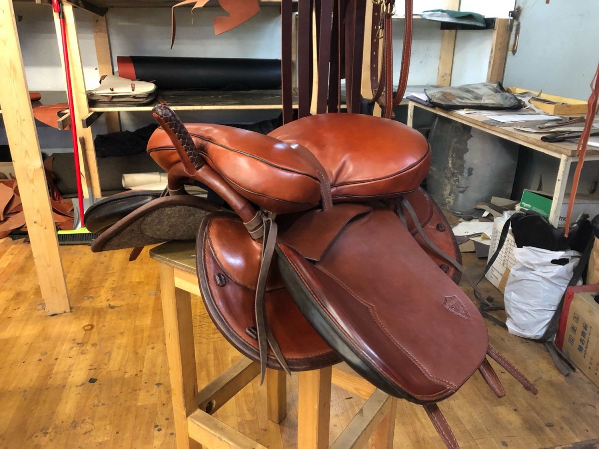 Конская упряжь Седелка