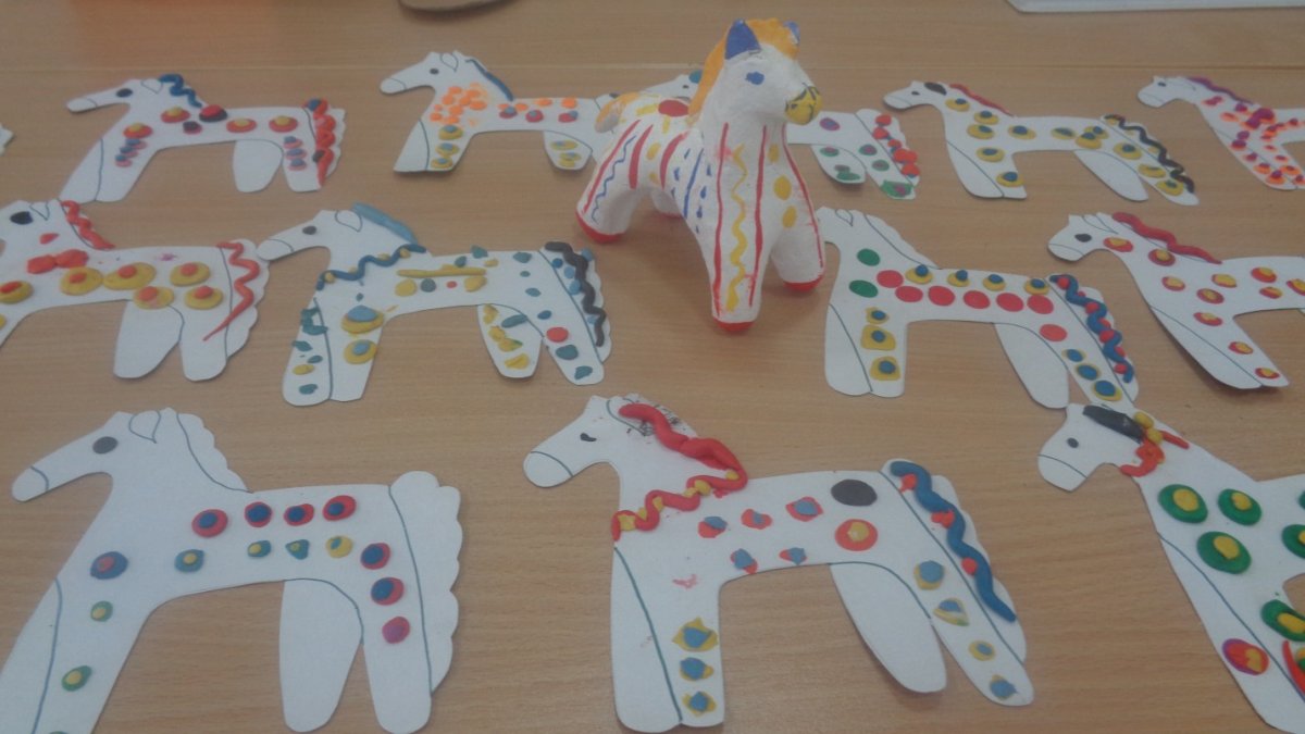 Дымковская лошадь