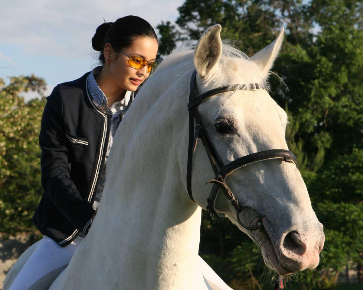 Бибигуль Суюншалина невеста комдива