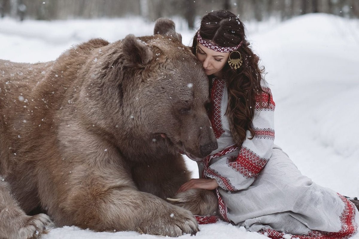 Животные с балалайкой