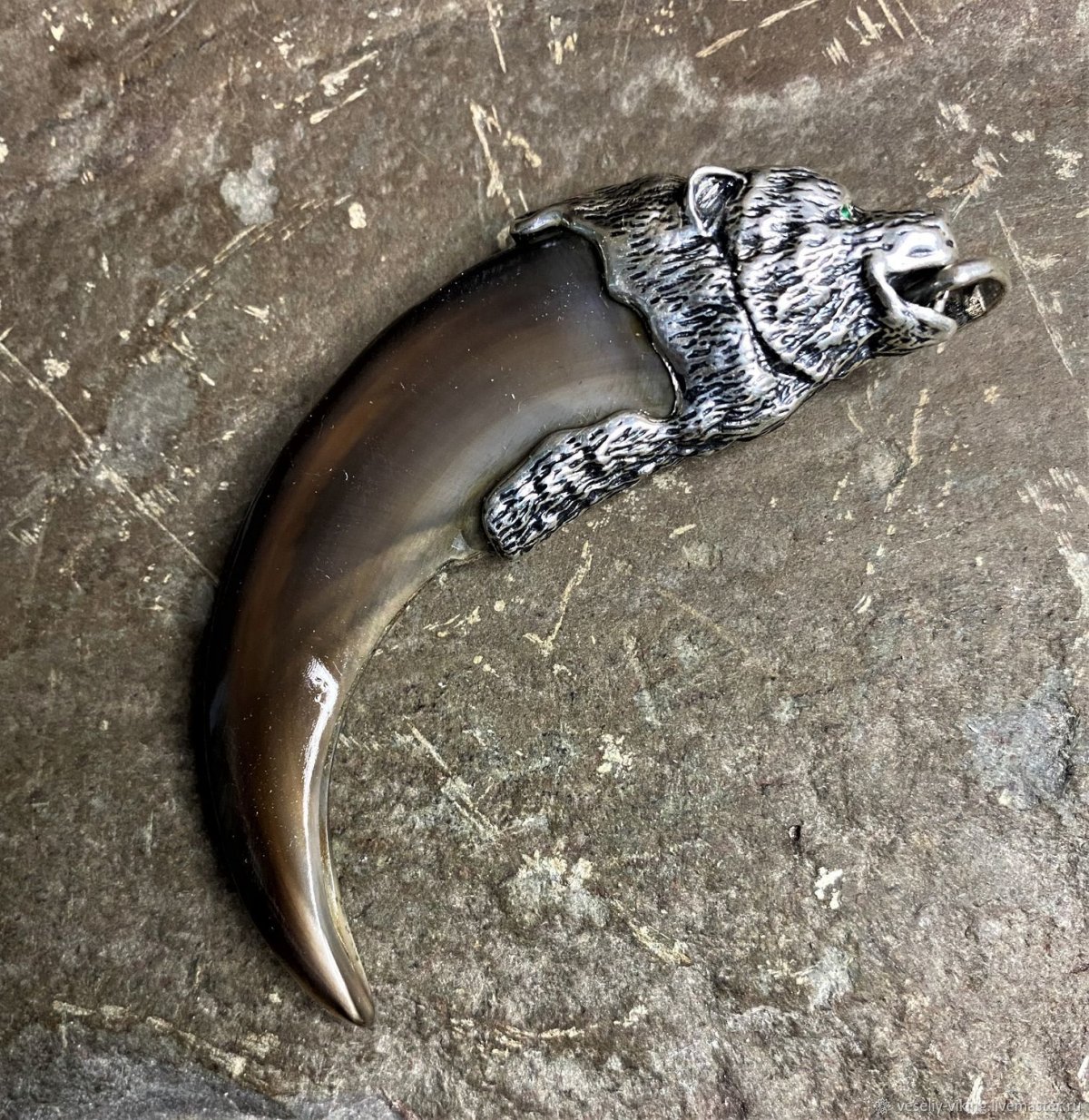 Медвежий коготь в серебре