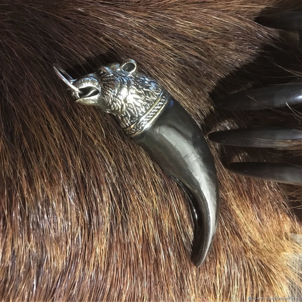 Коготь медведя резьба