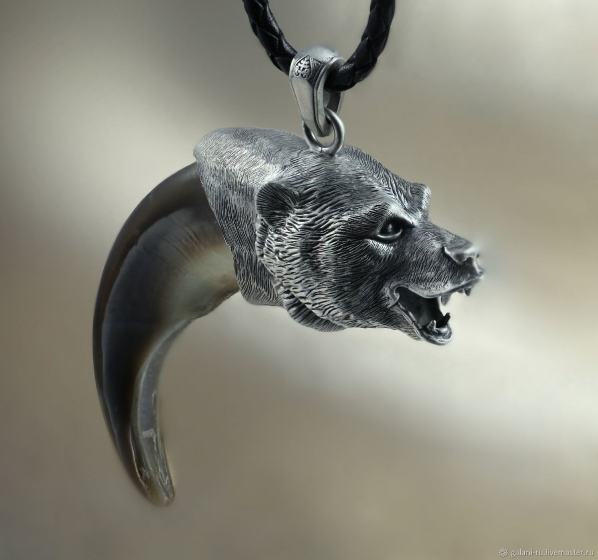 Ожерелье из когтя медведя