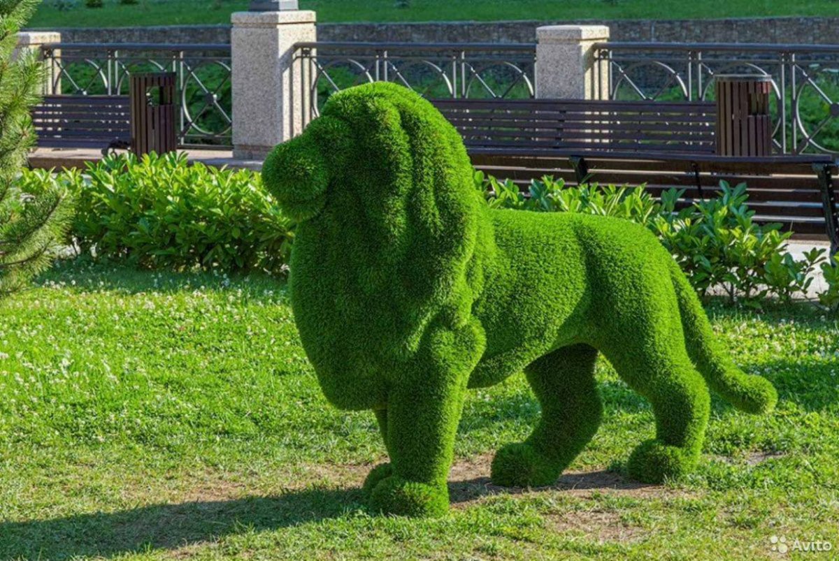 Парк топиарных фигур в Сочи