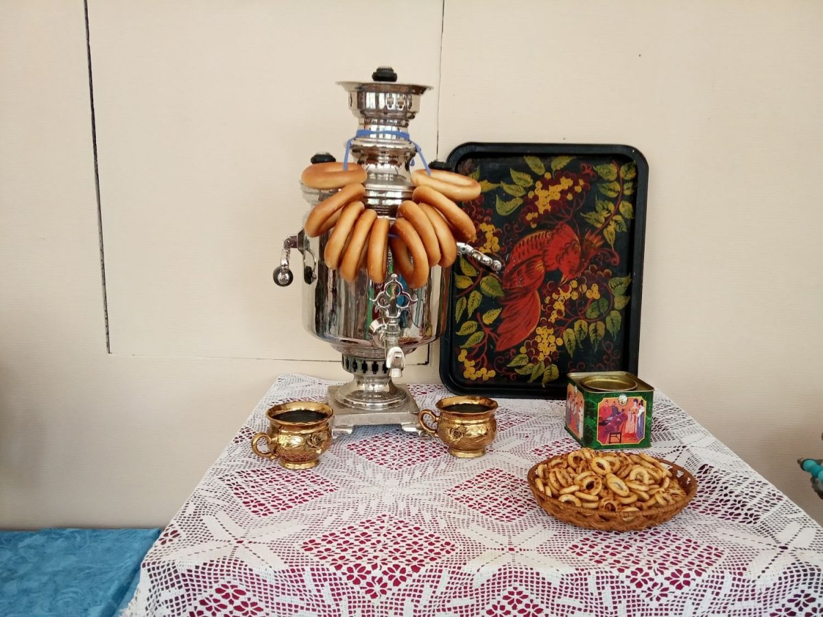 Мыши с самоваром