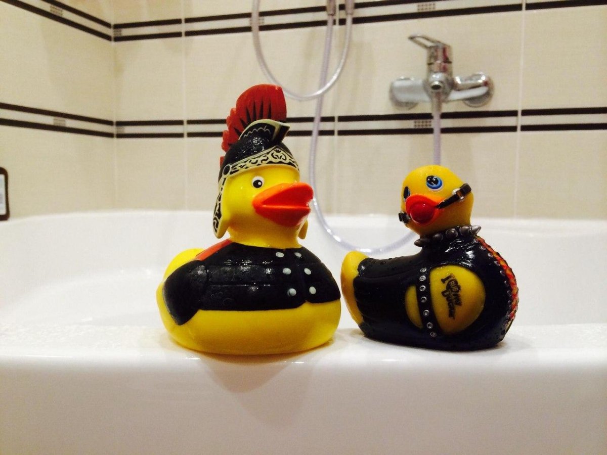 Уточка в ванной