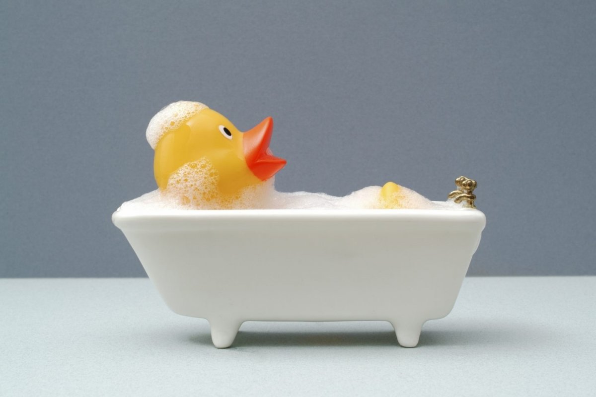 Уточки в ванной юмор