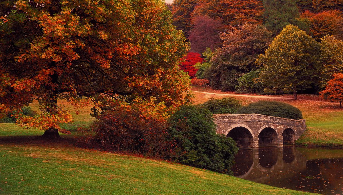Пейзажный парк Стоурхед, Англия