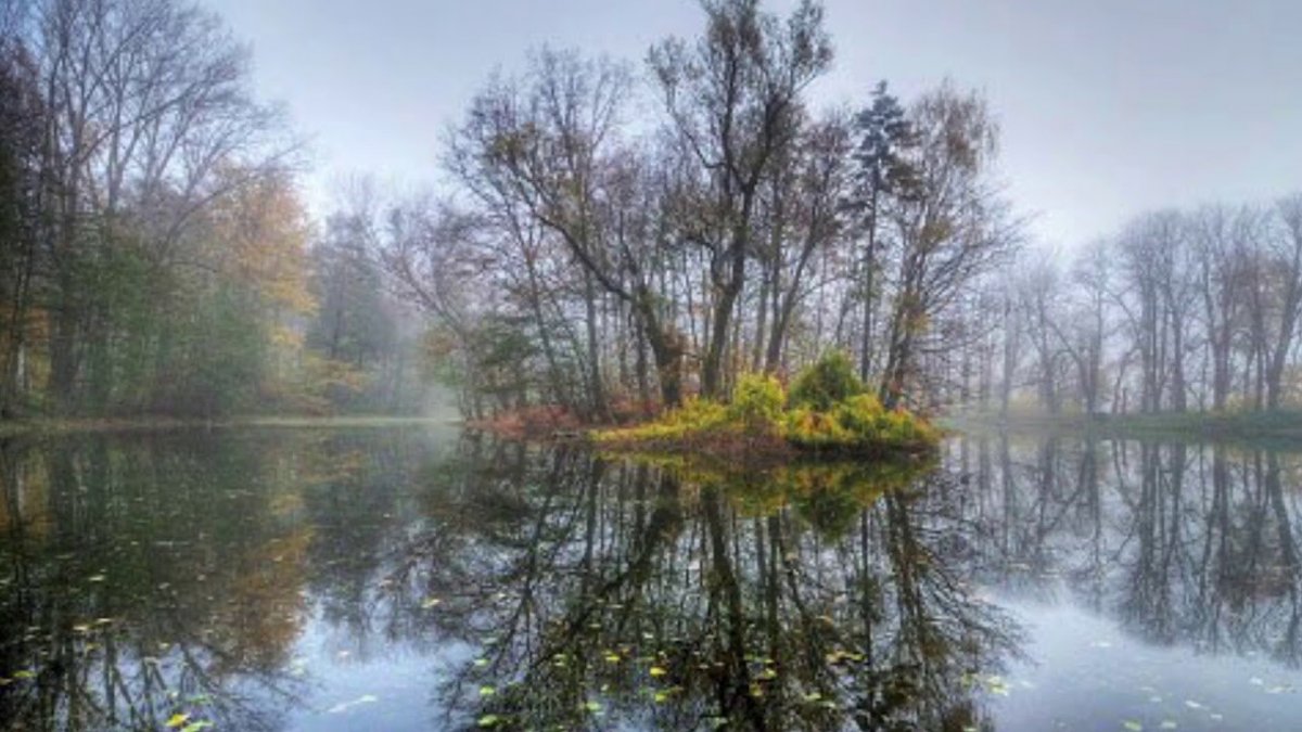 Поздняя осень озеро