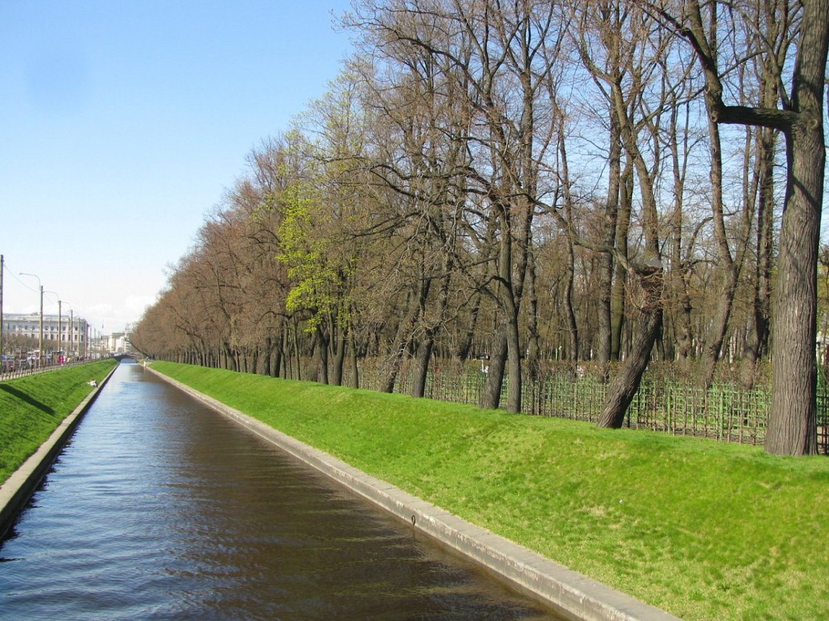 Весенний сквер в СПБ