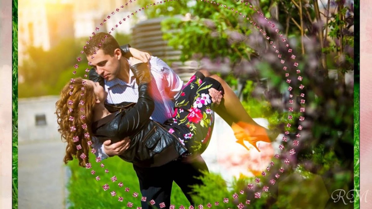 Фотосессия влюбленных весной в парке