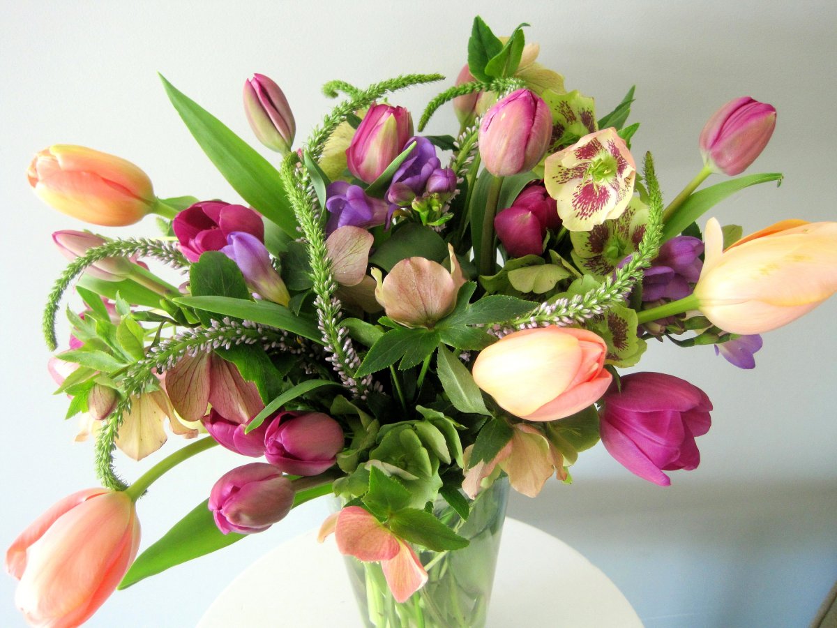 Тюльпаны Ландыши