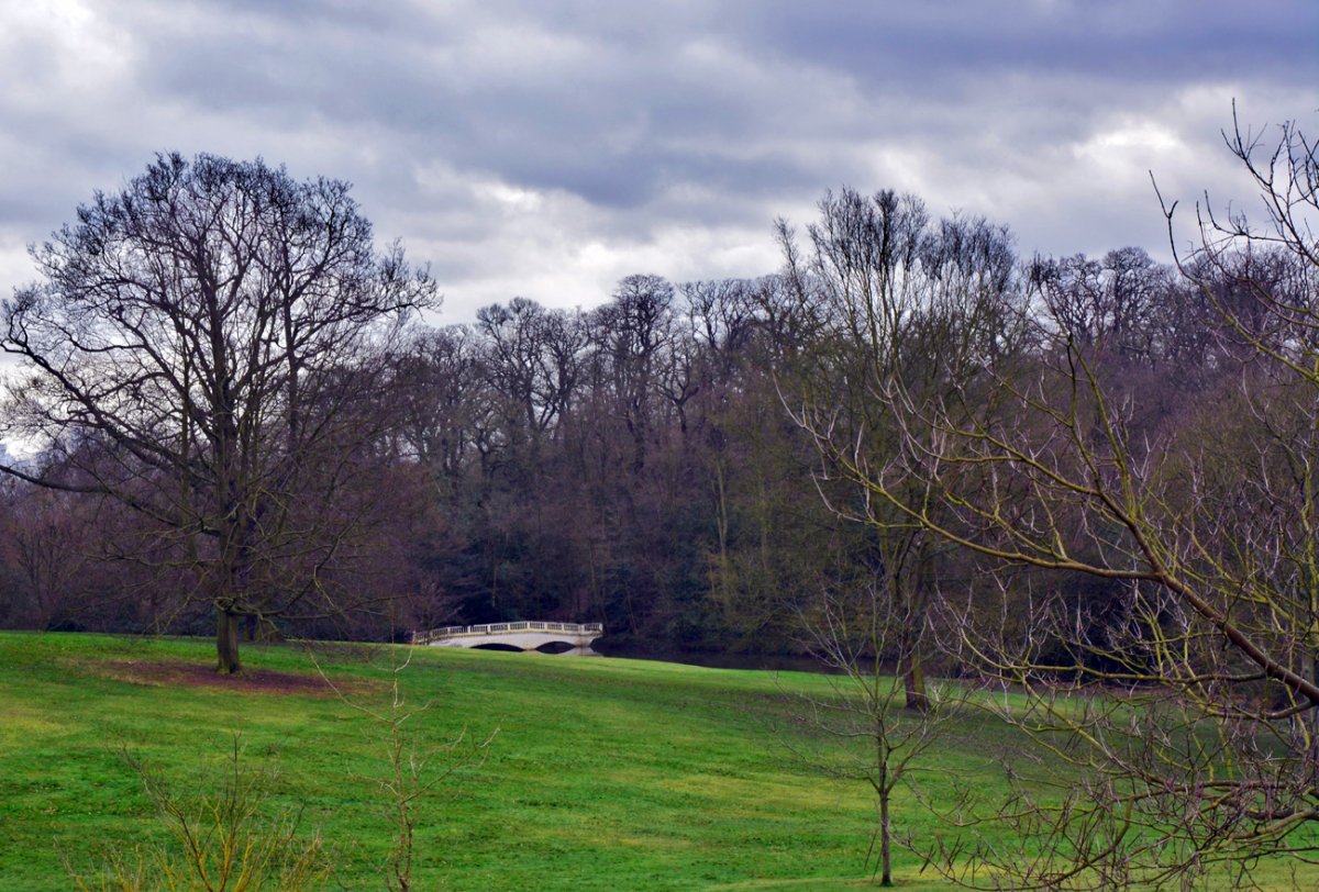 Пасмурный апрель