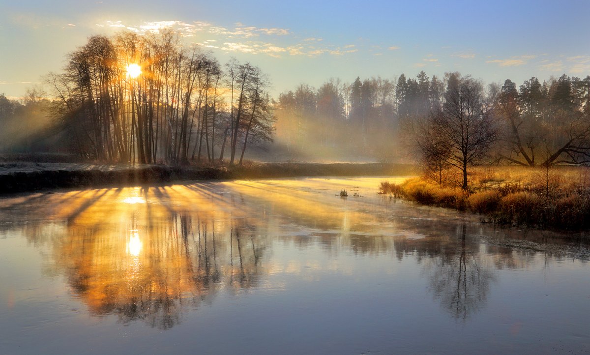 Рассвет на реке