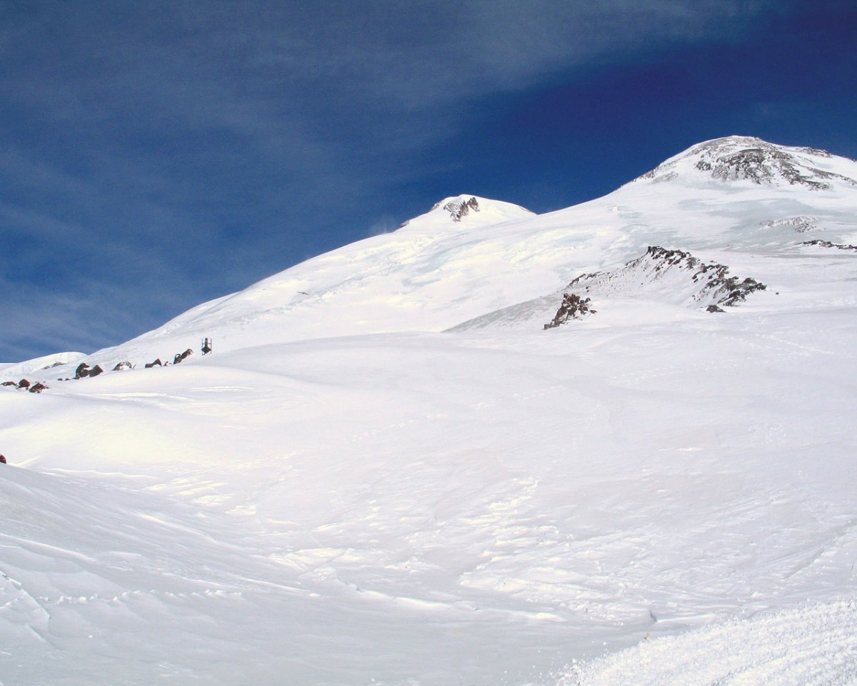 Вид на Эльбрус с горы Чегет