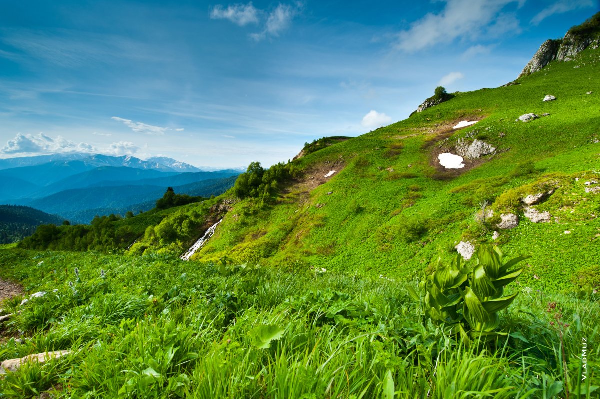 Лаго Наки гора утюг осенью