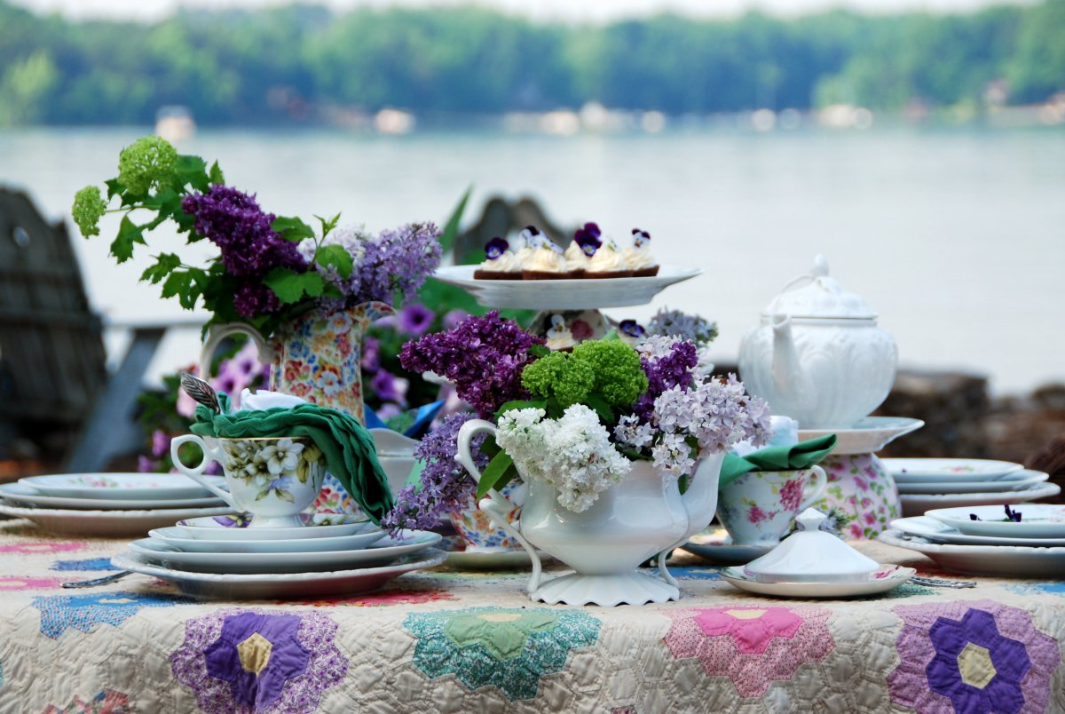 Красивое чаепитие на природе