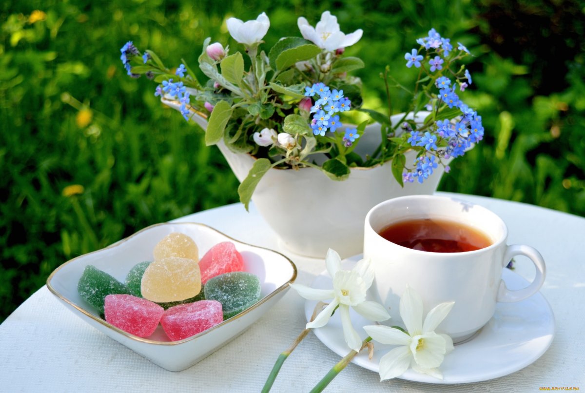 Утренний чай с цветами