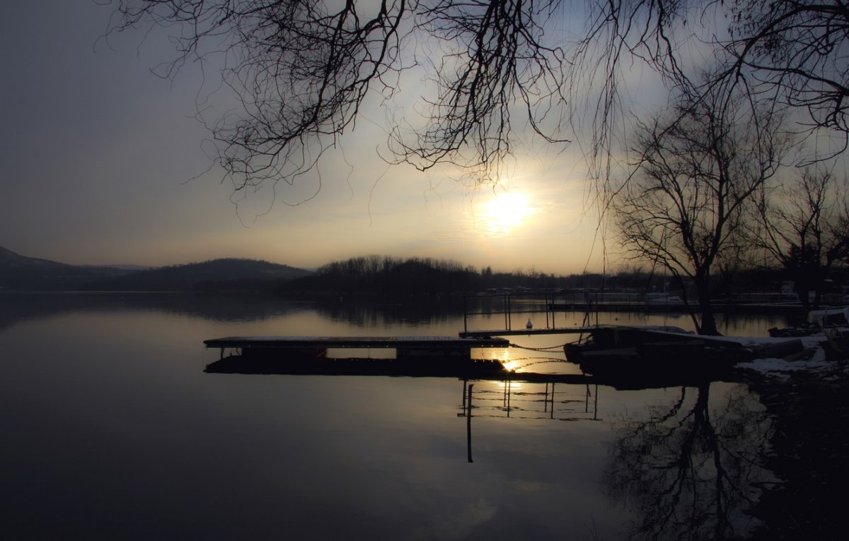 Зимой озера вечер