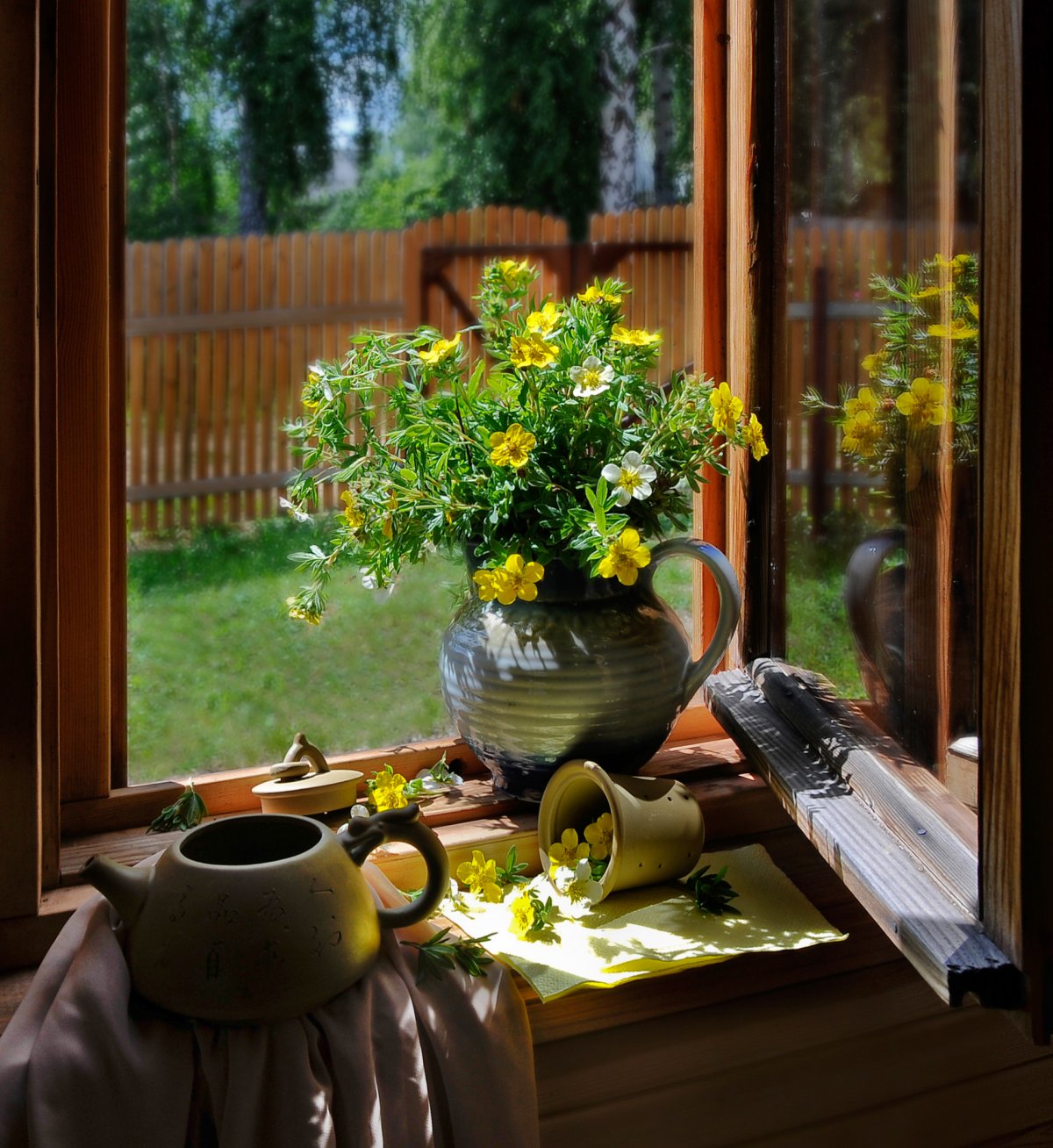 Чаепитие у окна