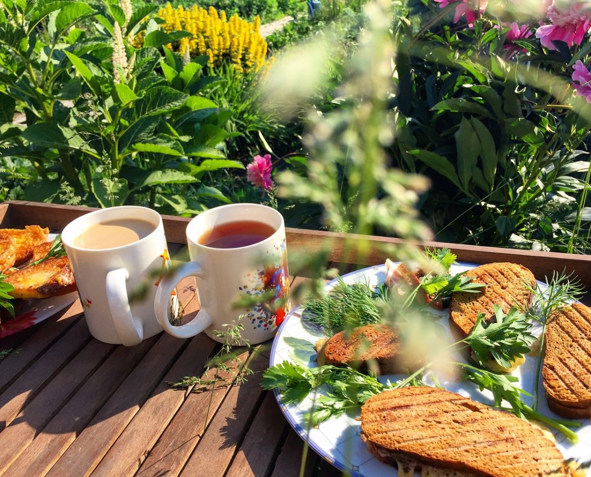 Чаепитие на террасе