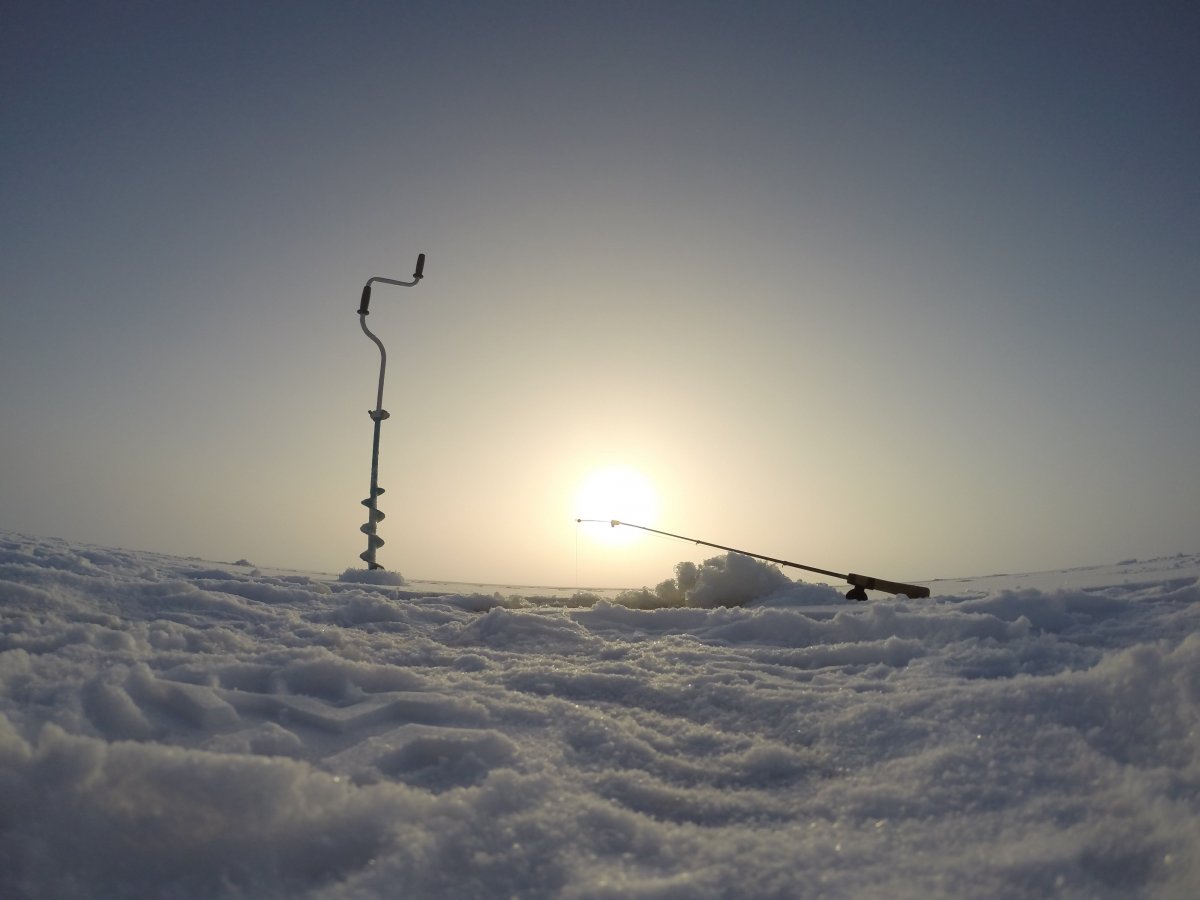 Зимняя рыбалка на Онежском озере