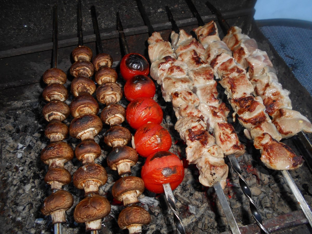 Еда на костре на природе