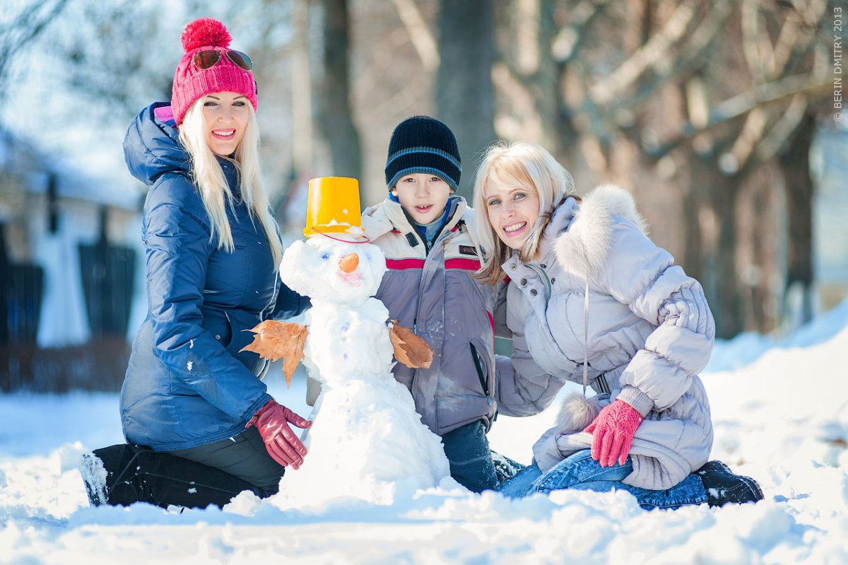 Даун катается с горки