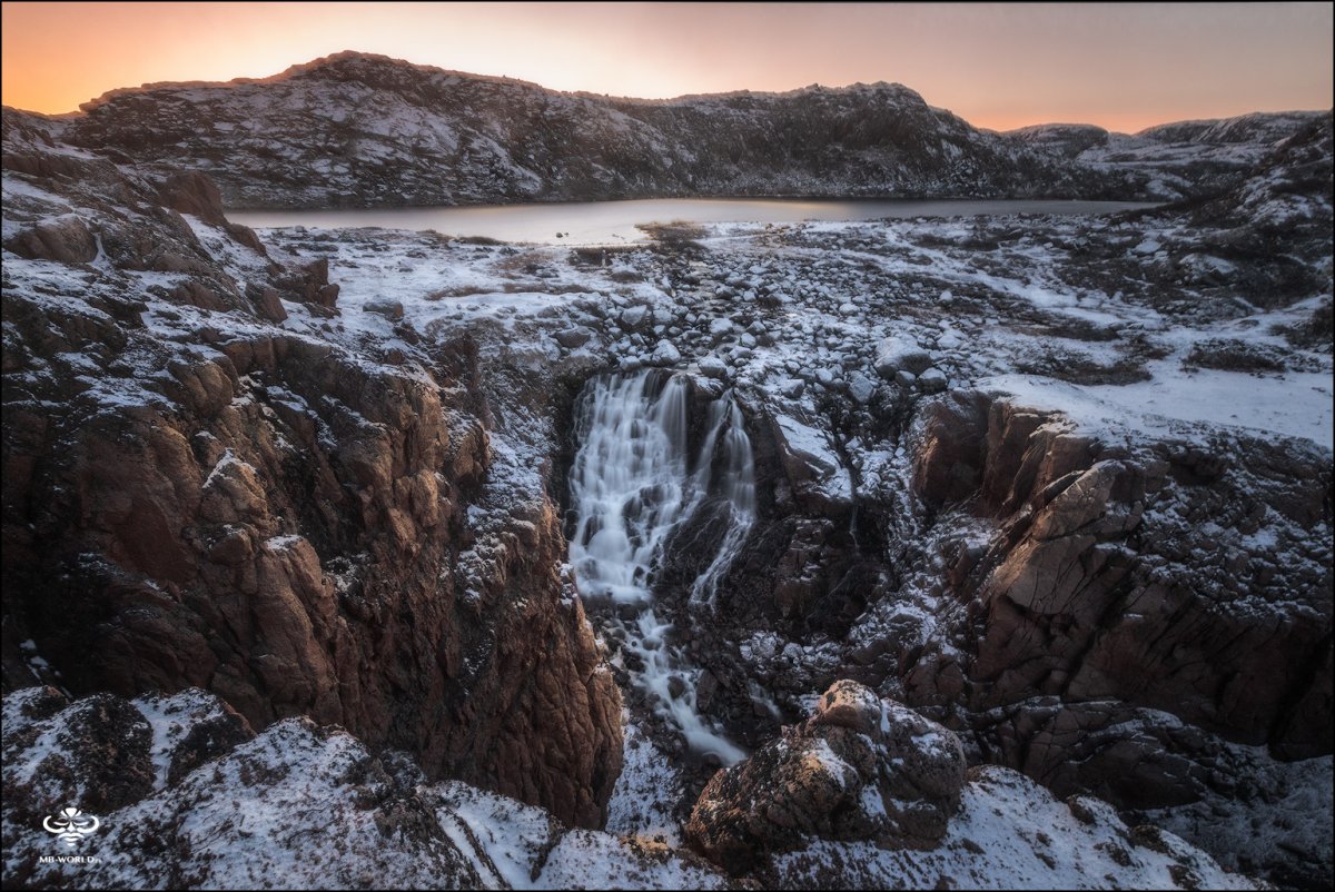 Замерзший водопад Териберка