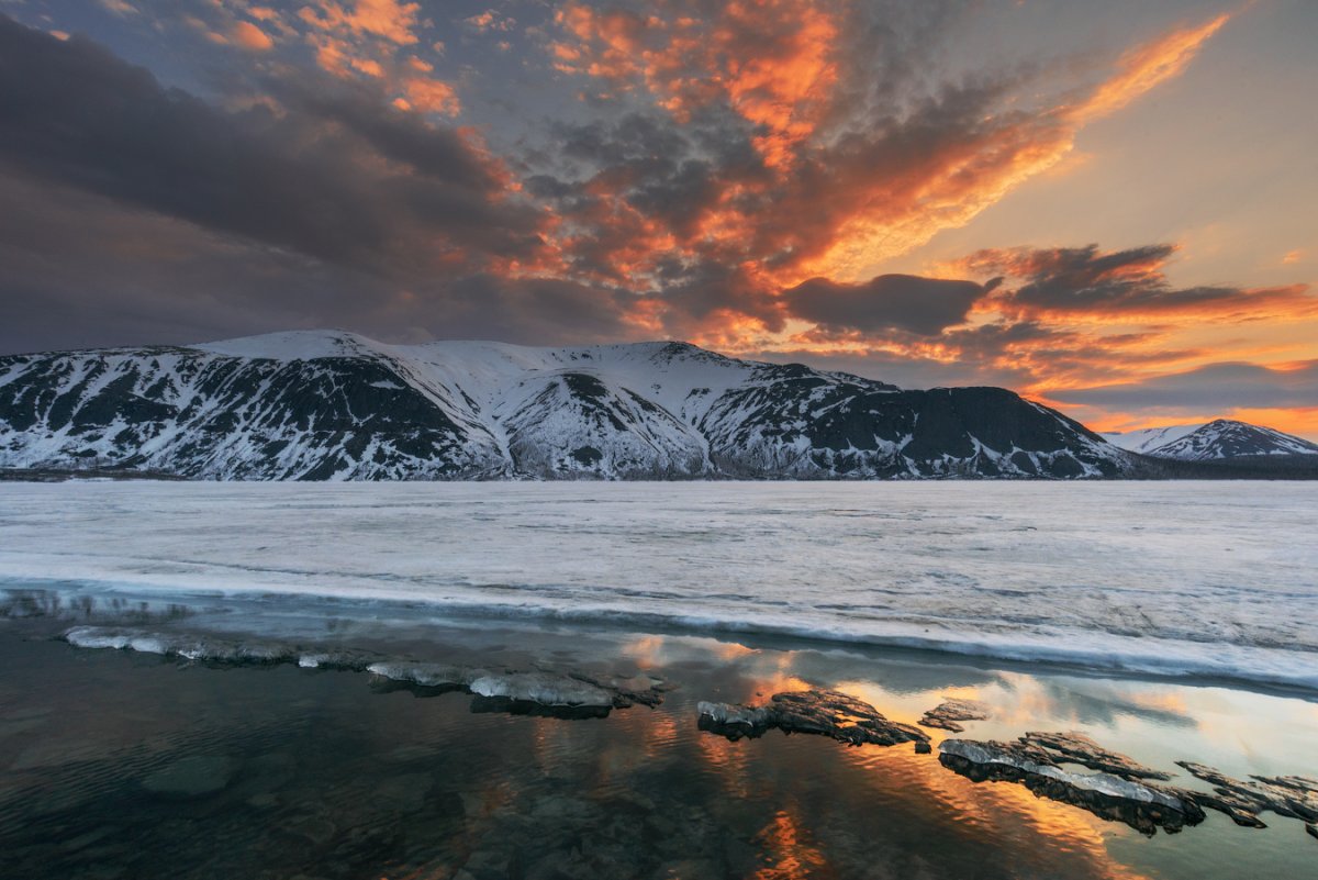 Озеро большой Вудъявр Кировск зимой