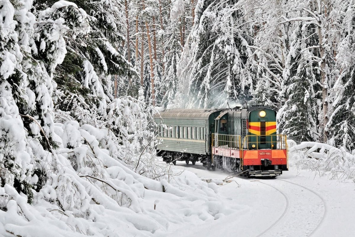 Тепловоз зимой