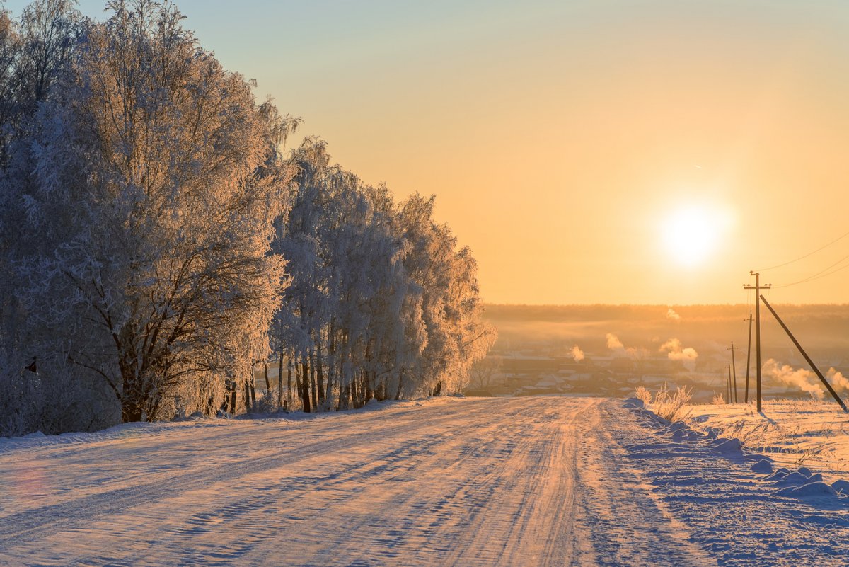 Зимняя дорога в деревне