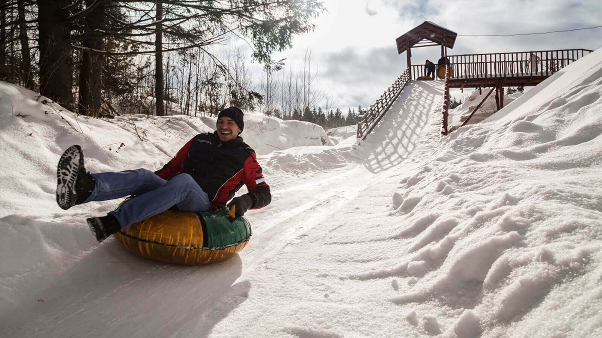 Скатывается с горки
