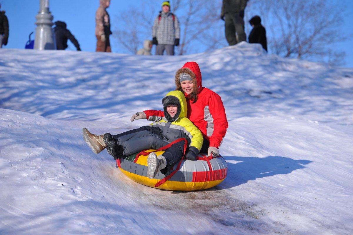 Катание на ватрушках на ай-Петри