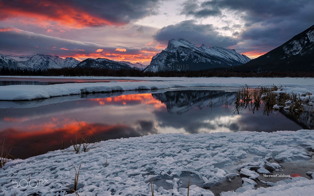 Горы озеро зима