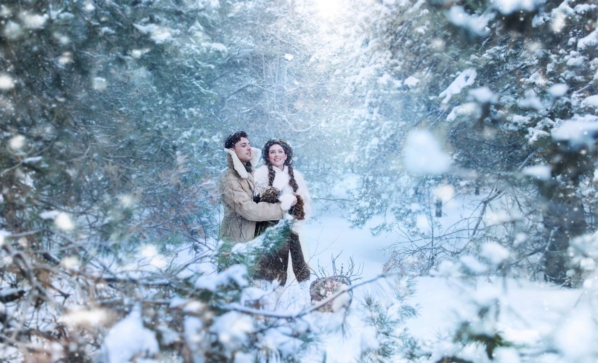 Зимняя Свадебная фотосессия в лесу
