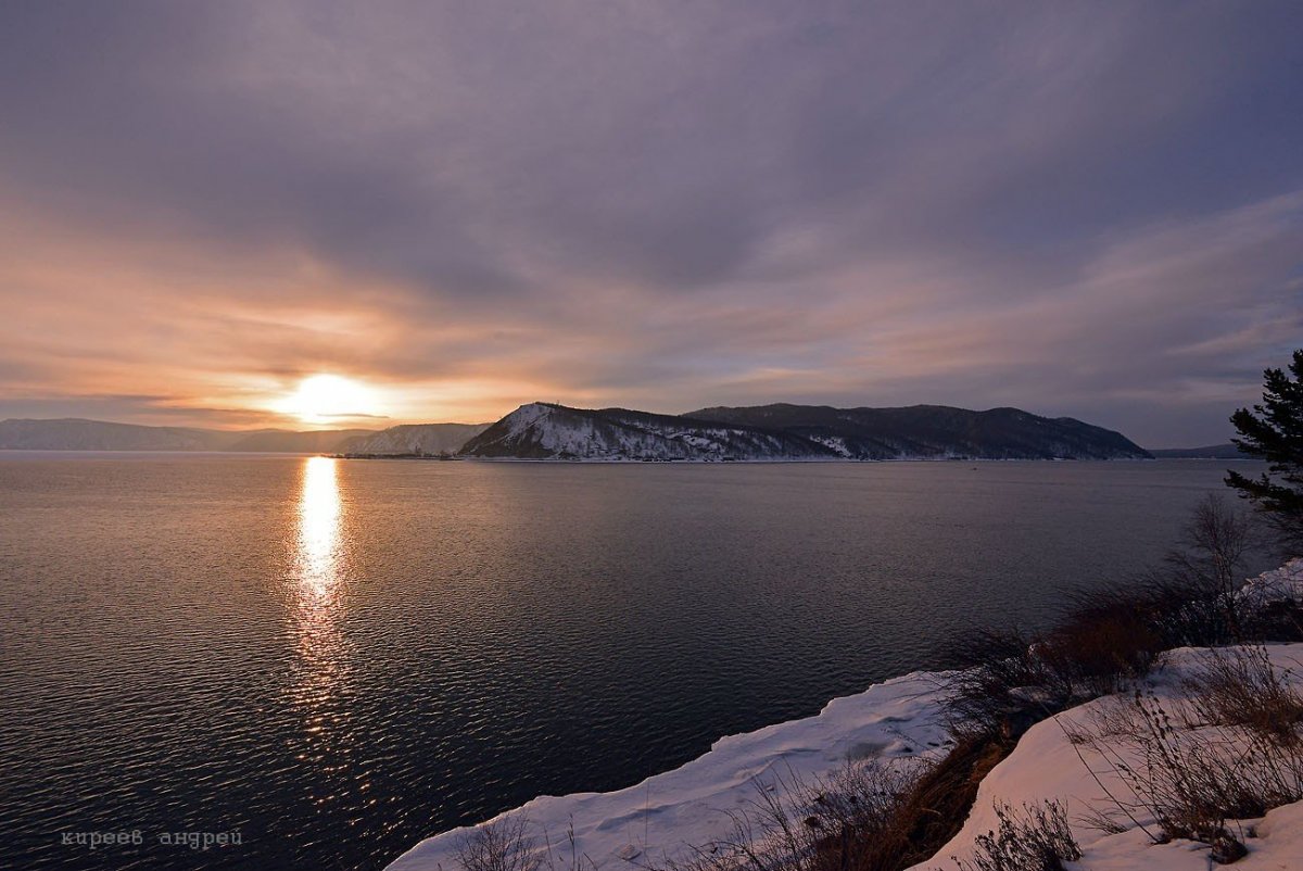 Камень Черского на Байкале