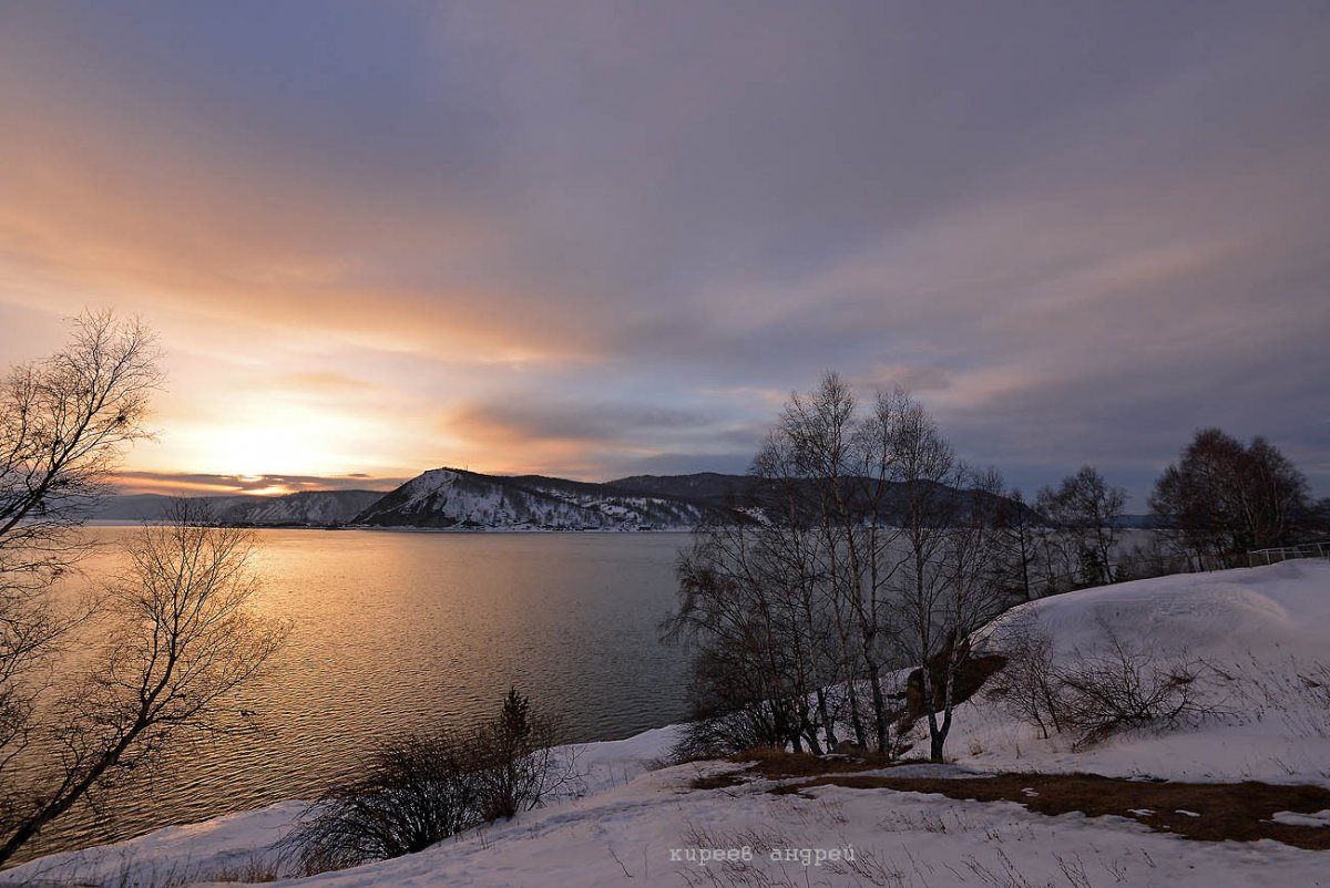 Река Ангара зимой