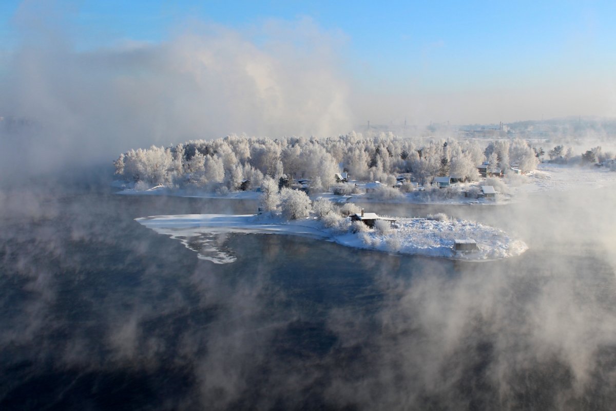 Зимой на ангаре Лодейщиков