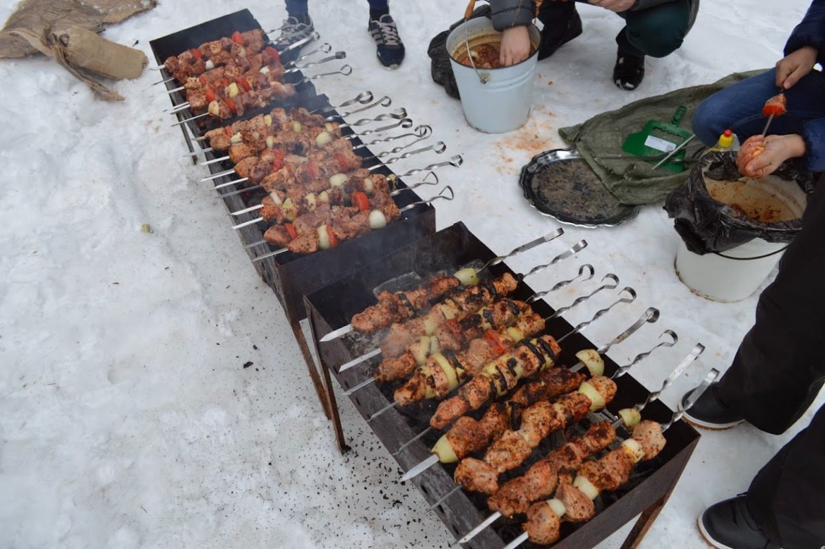 Баня шашлык зима