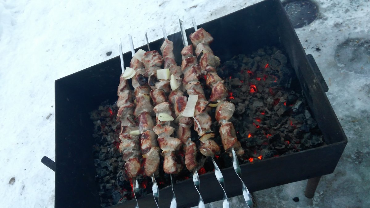 Шашлык на мангале