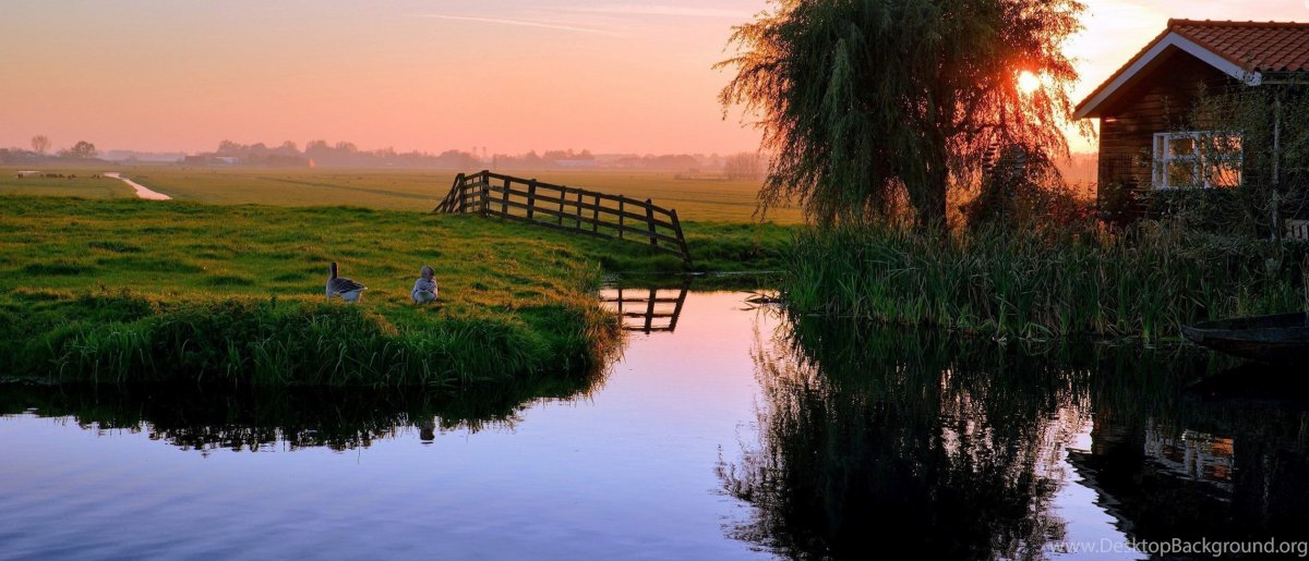 Дом в деревне закат