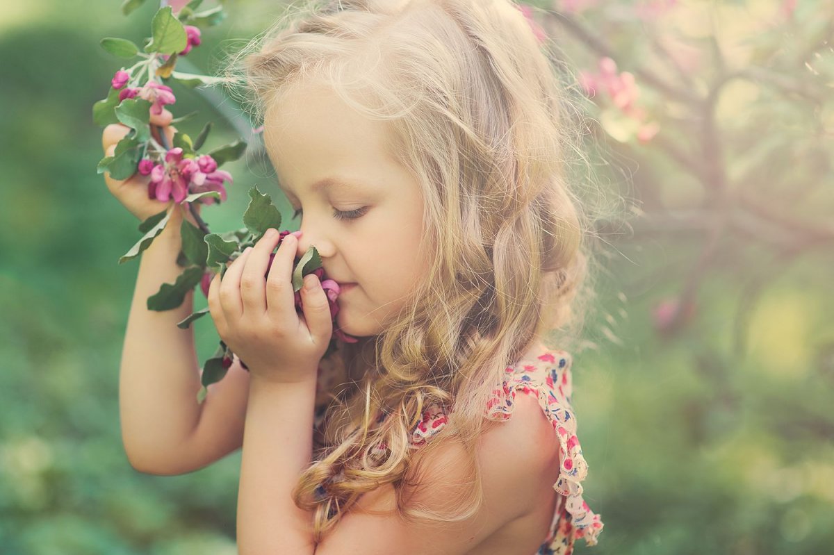 Природа и дети нежно